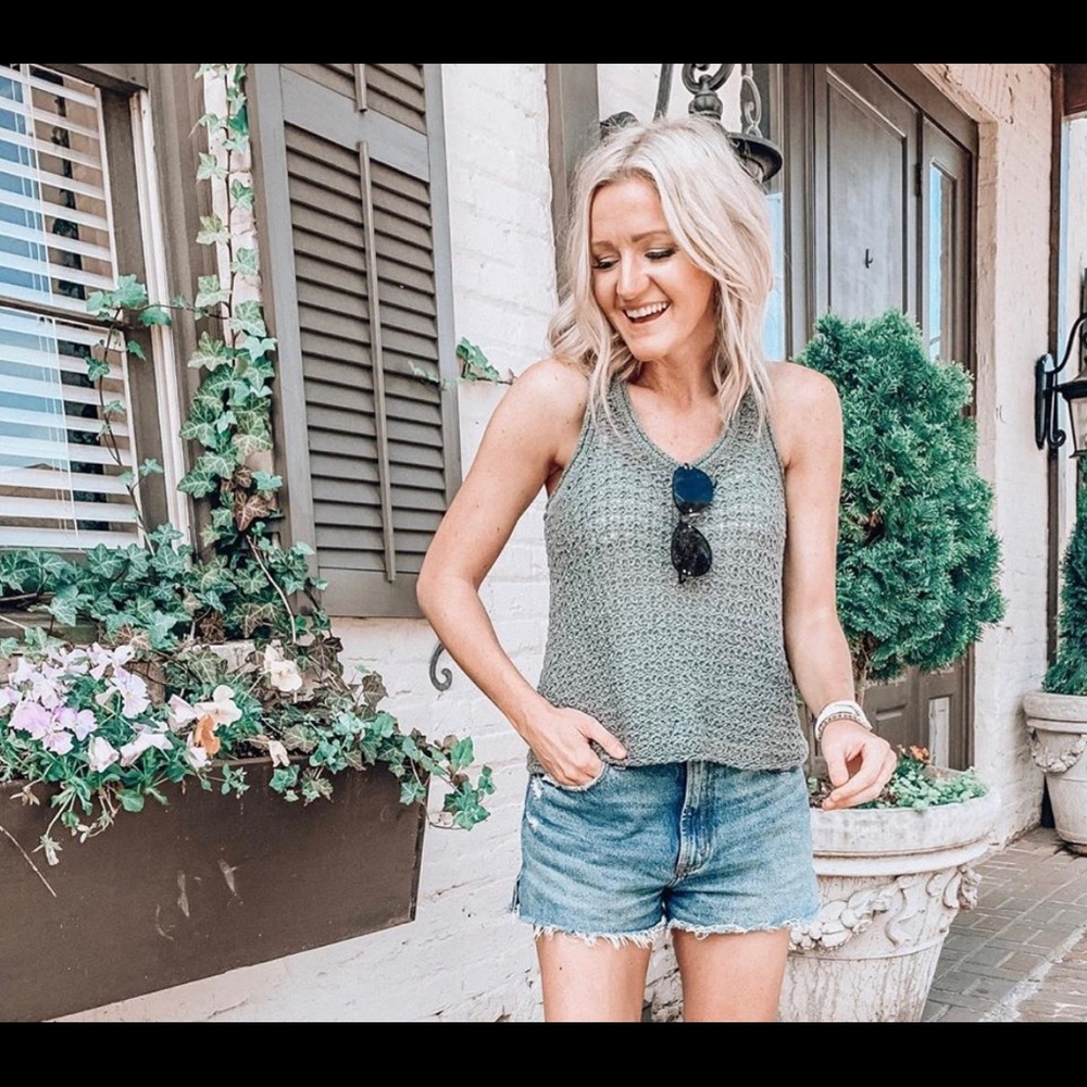 Sweater tank